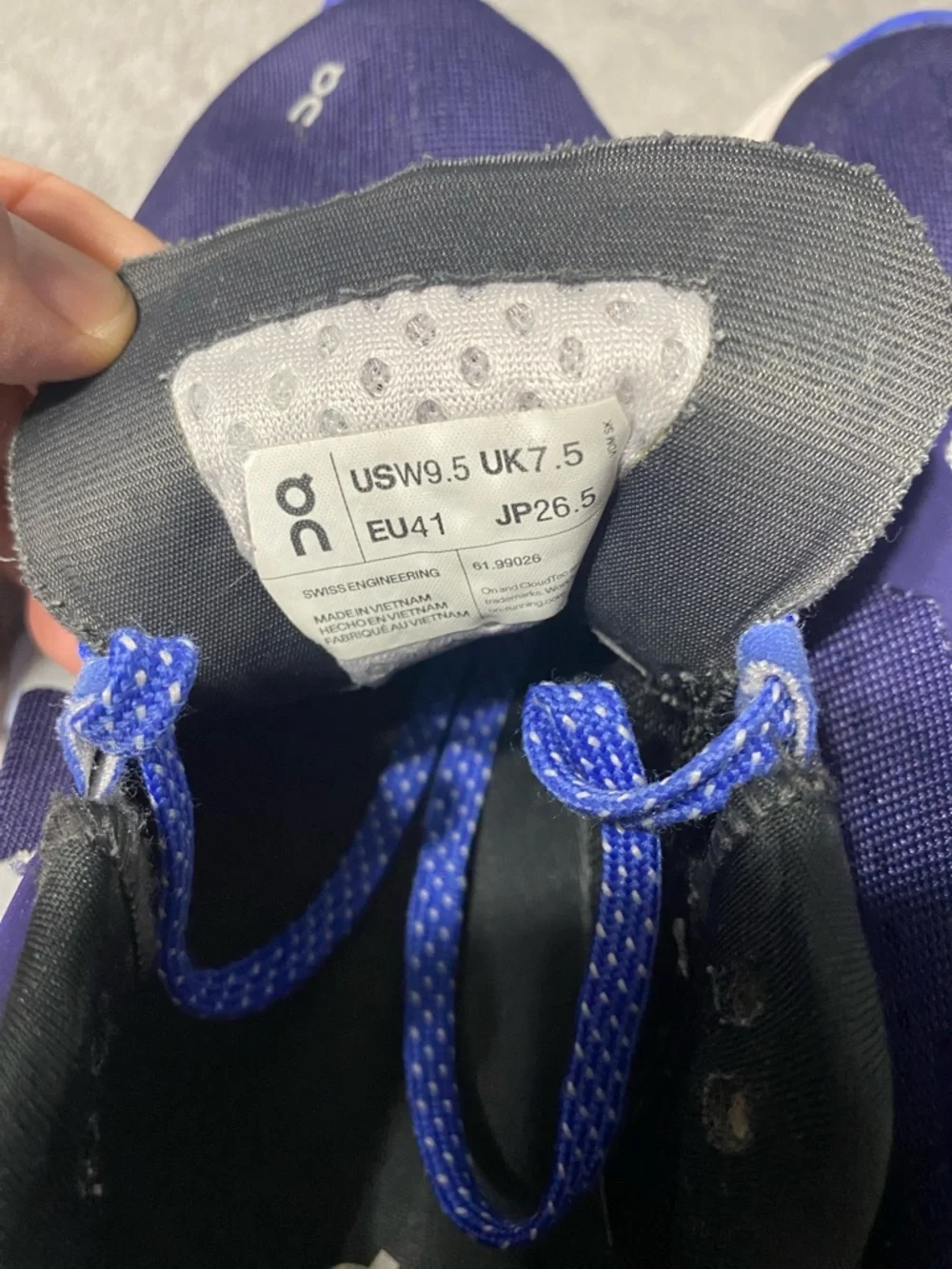 On Cloudmonster 61.99026 Acai/Lavender Blue Running Shoes Sneakers Women Sz 9.5